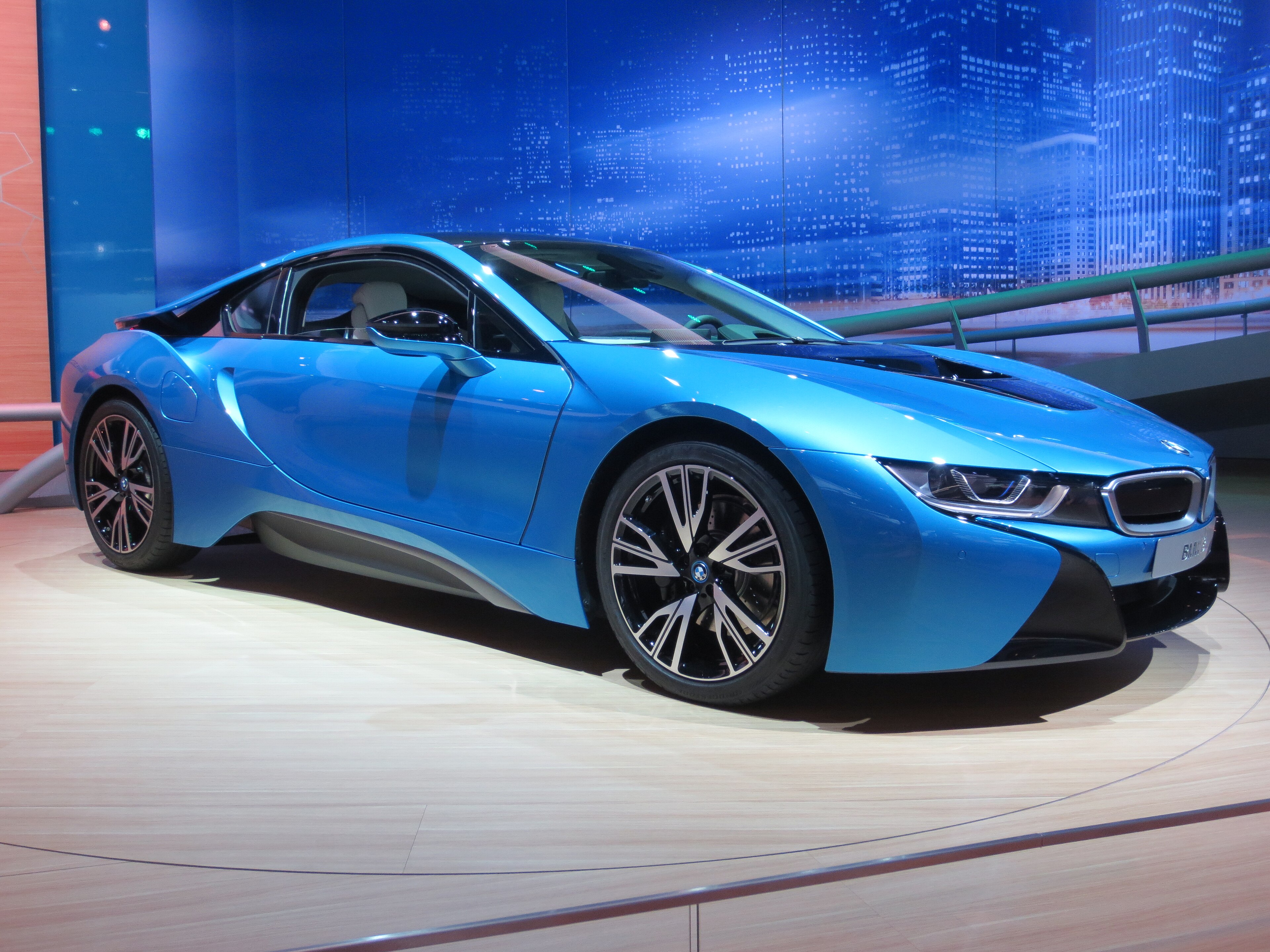 BMW i8